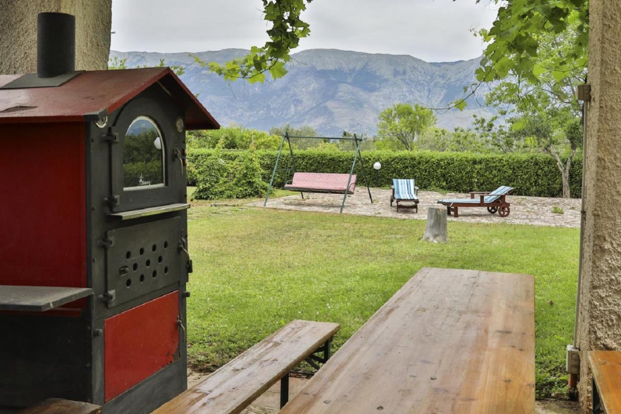 Il Ciavattone Bed And Bike Bed & Breakfast Сулмона Екстериор снимка
