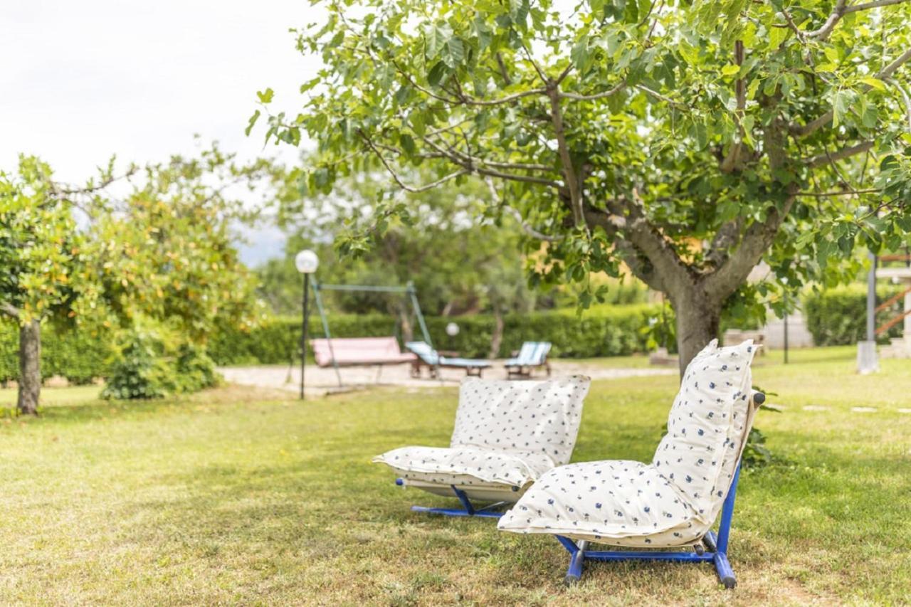 Il Ciavattone Bed And Bike Bed & Breakfast Сулмона Екстериор снимка