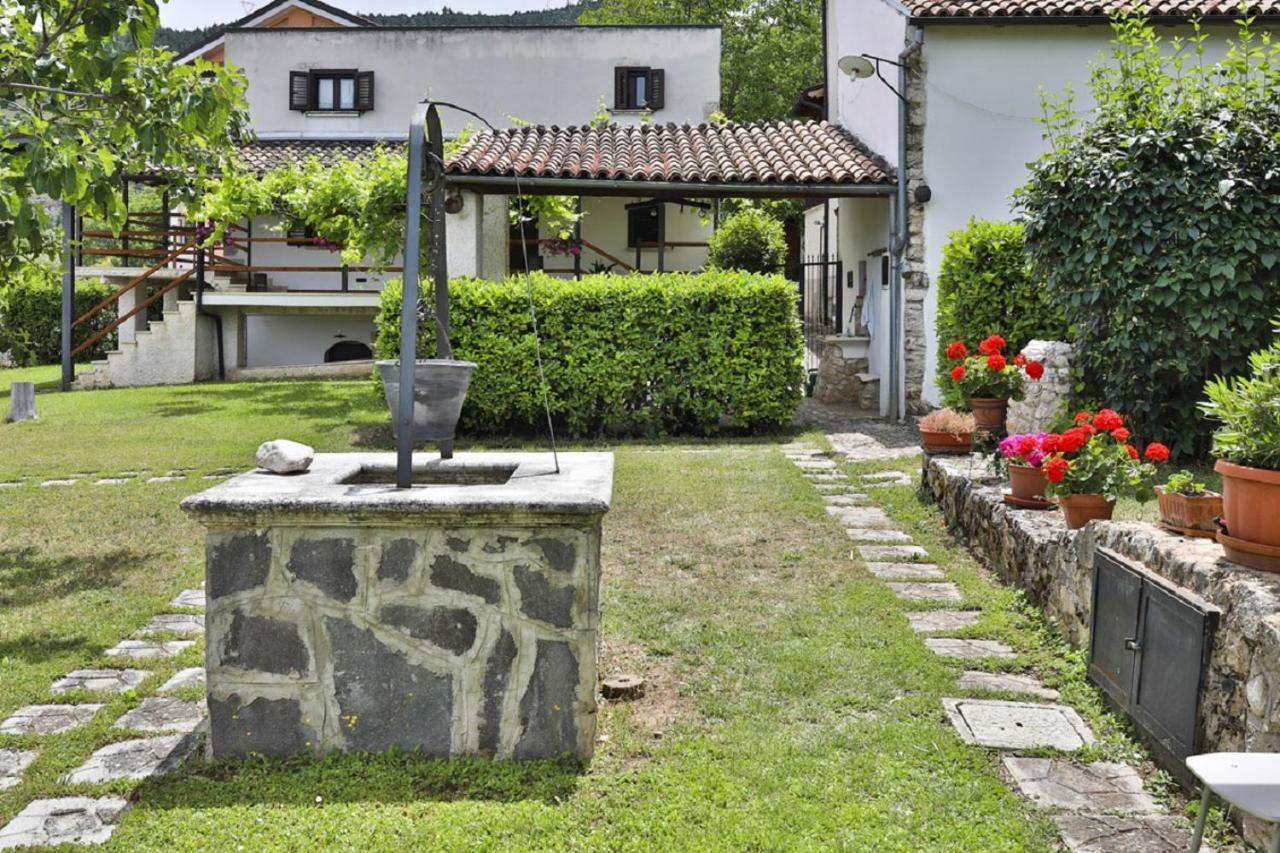 Il Ciavattone Bed And Bike Bed & Breakfast Сулмона Екстериор снимка