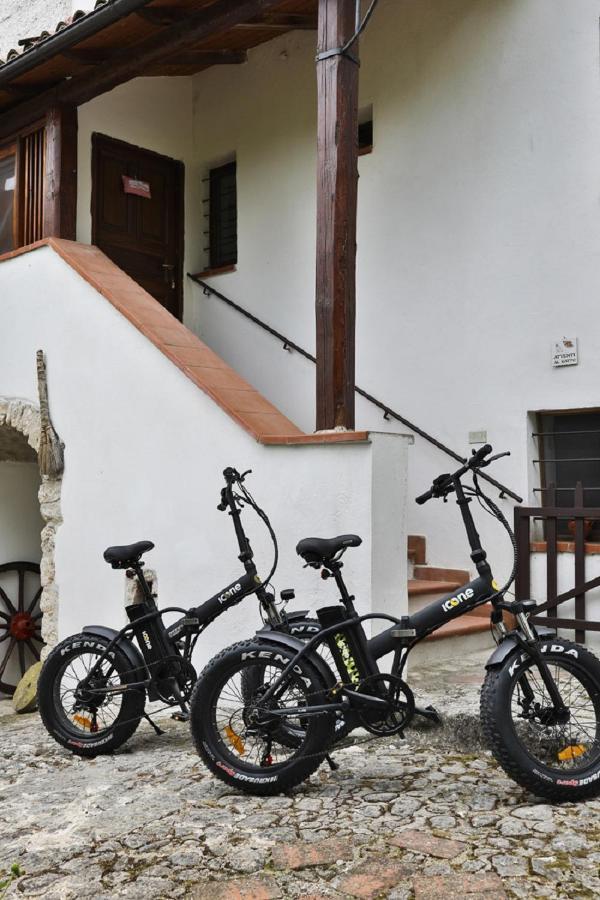 Il Ciavattone Bed And Bike Bed & Breakfast Сулмона Екстериор снимка