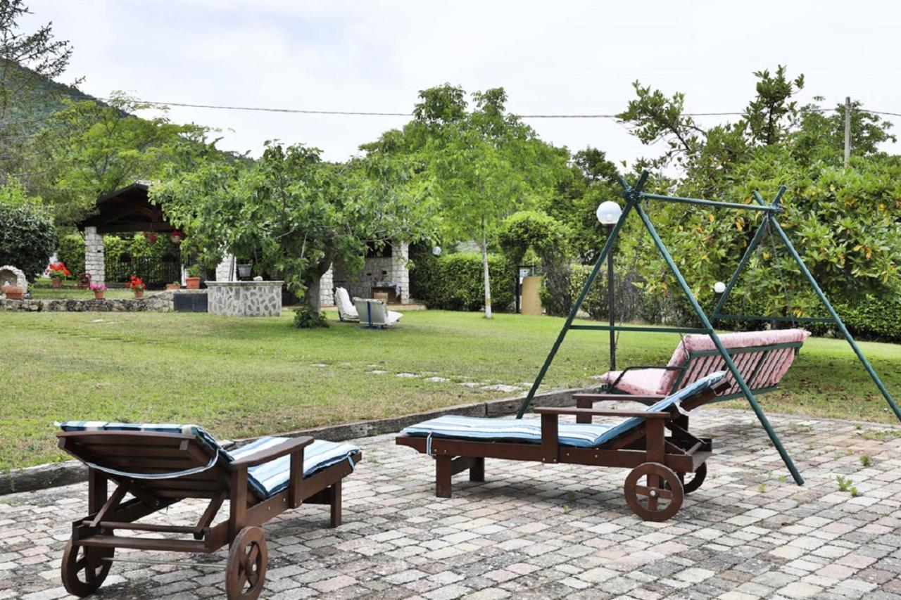 Il Ciavattone Bed And Bike Bed & Breakfast Сулмона Екстериор снимка