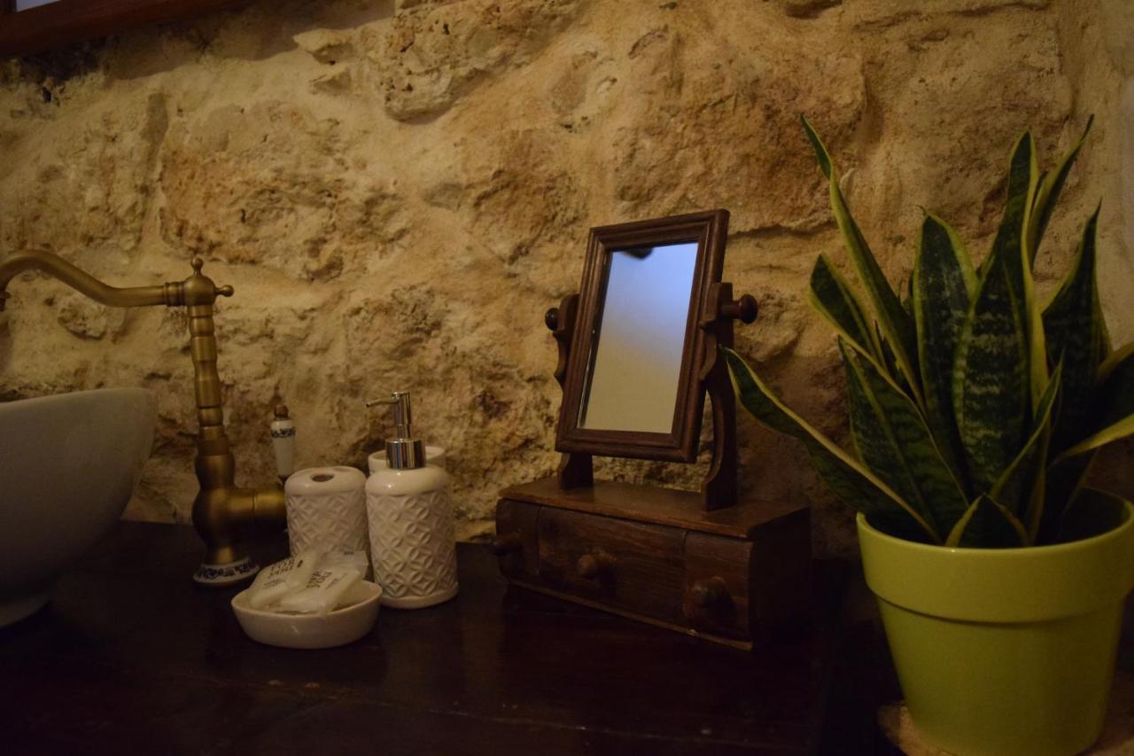 Il Ciavattone Bed And Bike Bed & Breakfast Сулмона Екстериор снимка