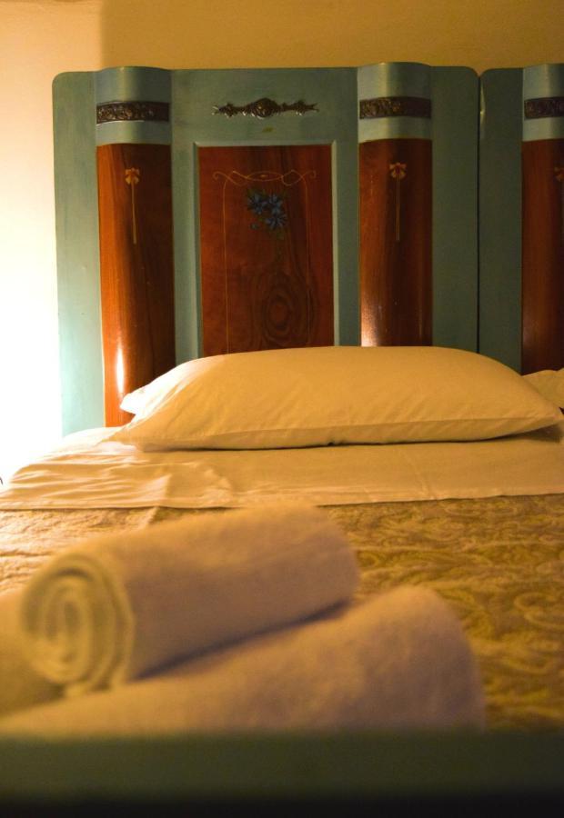 Il Ciavattone Bed And Bike Bed & Breakfast Сулмона Екстериор снимка